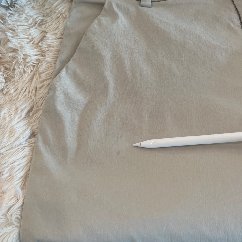 Lululemon Men’s 31”x26” Commission Pant Classic - Color is Silverstone - Picture 13 of 14